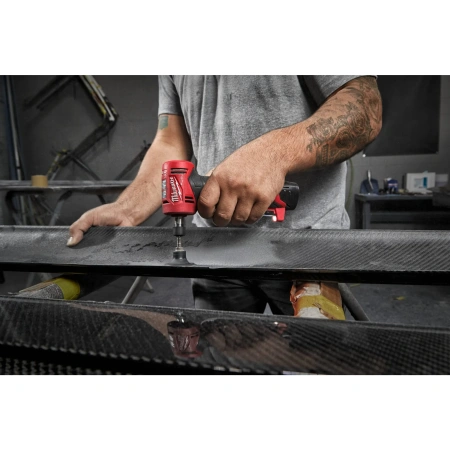 Шлифмашина угловая цанговая аккумуляторная MILWAUKEE M12 FDGA-422B FUEL 4933471439